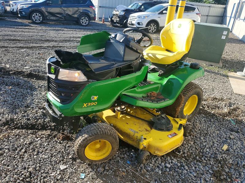 55207206 :رقم المزاد ، 1M0X390BANM131500 vin ، 2022 John Deere X390 مزاد بيع