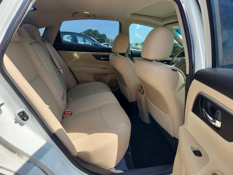 Продаж на аукціоні авто 2015 Nissan Altima, vin: 1N4AL3AP3FC213949, номер лоту: 53057046