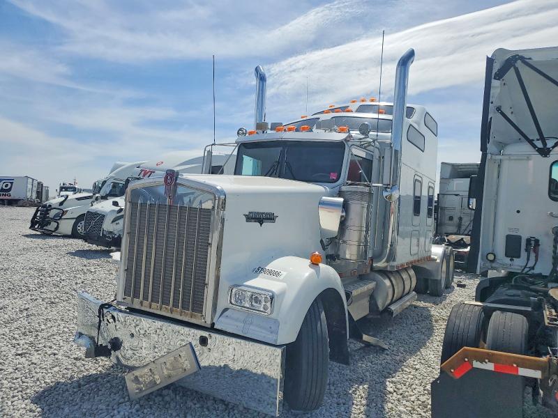 Продажа на аукционе авто 1996 Kenworth Construction, vin: 1XKWDB9X0TJ688403, номер лота: 51909086