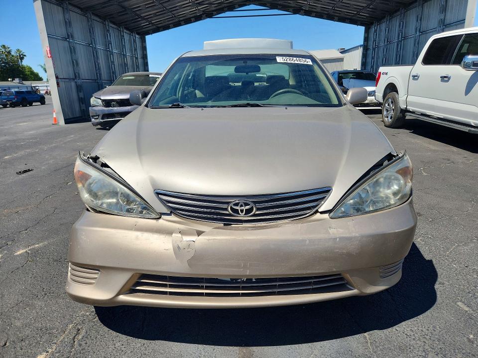 52864856 :رقم المزاد ، 4T1BE30K75U001266 vin ، 2005 Toyota Camry مزاد بيع