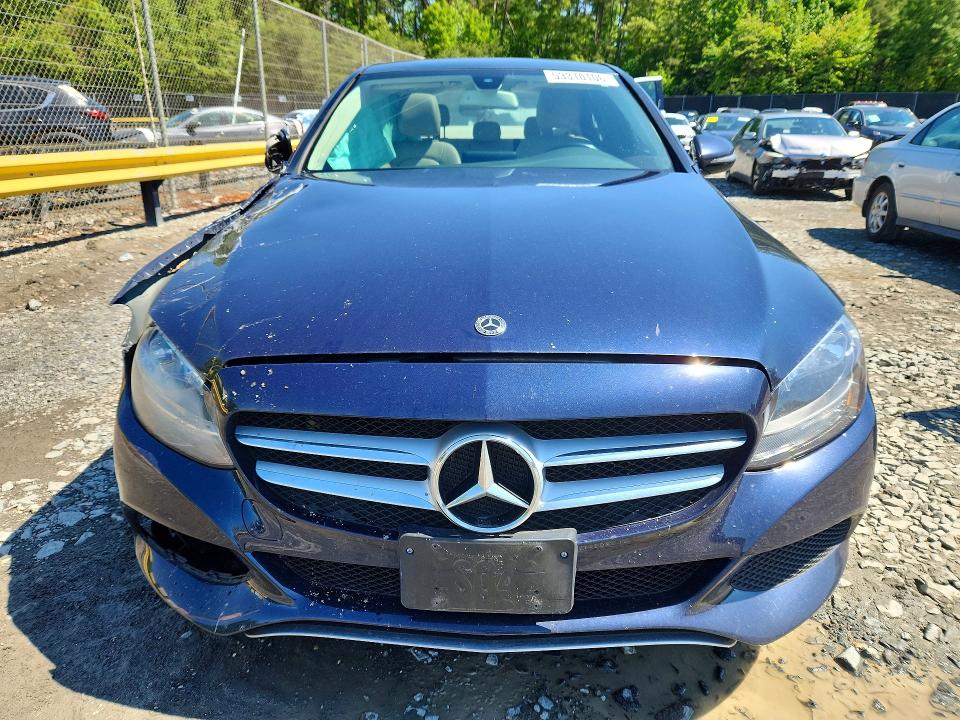 53310106 :رقم المزاد ، WDDWF4KB5HR291431 vin ، 2017 Mercedes-benz C مزاد بيع