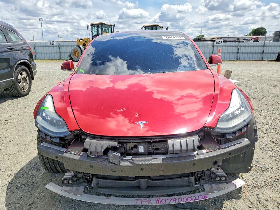 55024176 :رقم المزاد ، 5YJ3E1EA0JF008849 vin ، 2018 Tesla Model 3 مزاد بيع