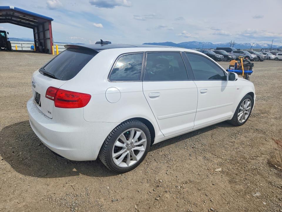 2013 Audi A3 მანქანა იყიდება აუქციონზე, vin: WAUBJAFM9DA022744, აუქციონის ნომერი: 52102366