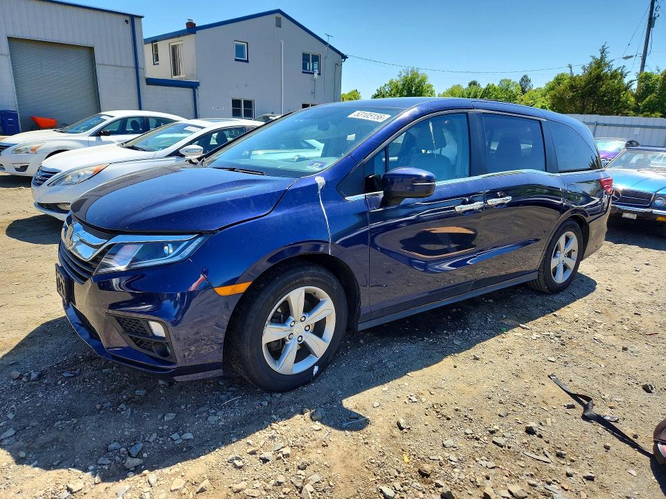 53105156 :رقم المزاد ، 5FNRL6H70JB041038 vin ، 2018 Honda Odyssey مزاد بيع