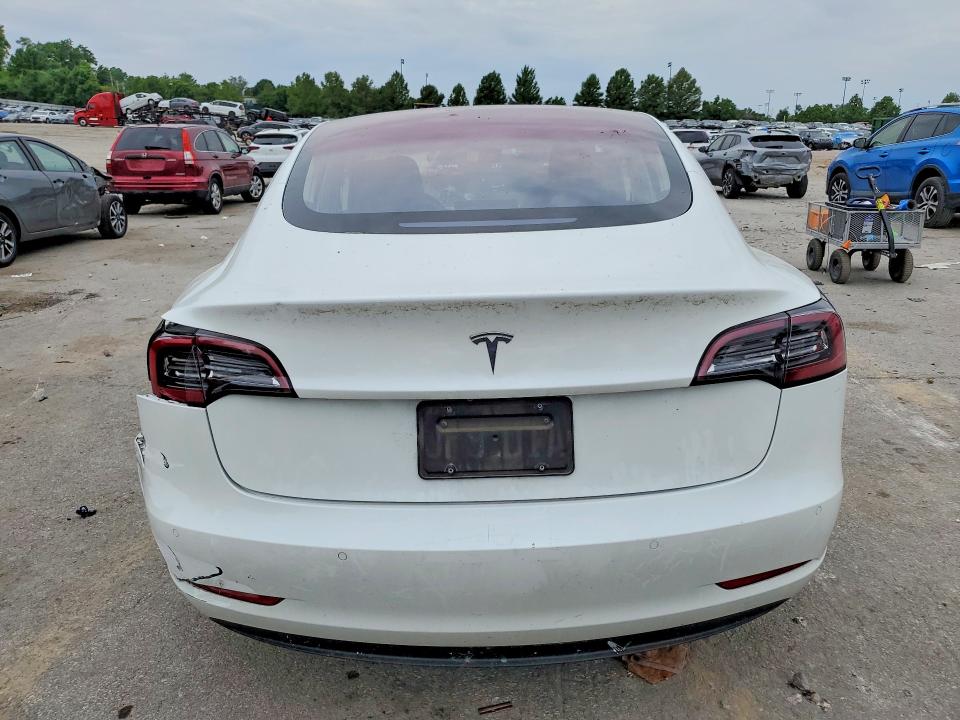 Продажа на аукционе авто 2018 Tesla Model 3, vin: 5YJ3E1EA4JF014833, номер лота: 54983616