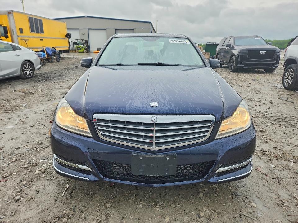 52418896 :رقم المزاد ، WDDGF4HBXDR275425 vin ، 2013 Mercedes-benz C مزاد بيع