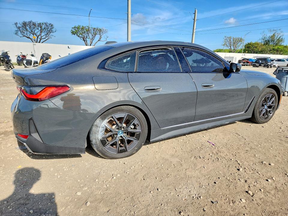 51582516 :رقم المزاد ، WBY43AW06PFP72210 vin ، 2023 Bmw I4 مزاد بيع