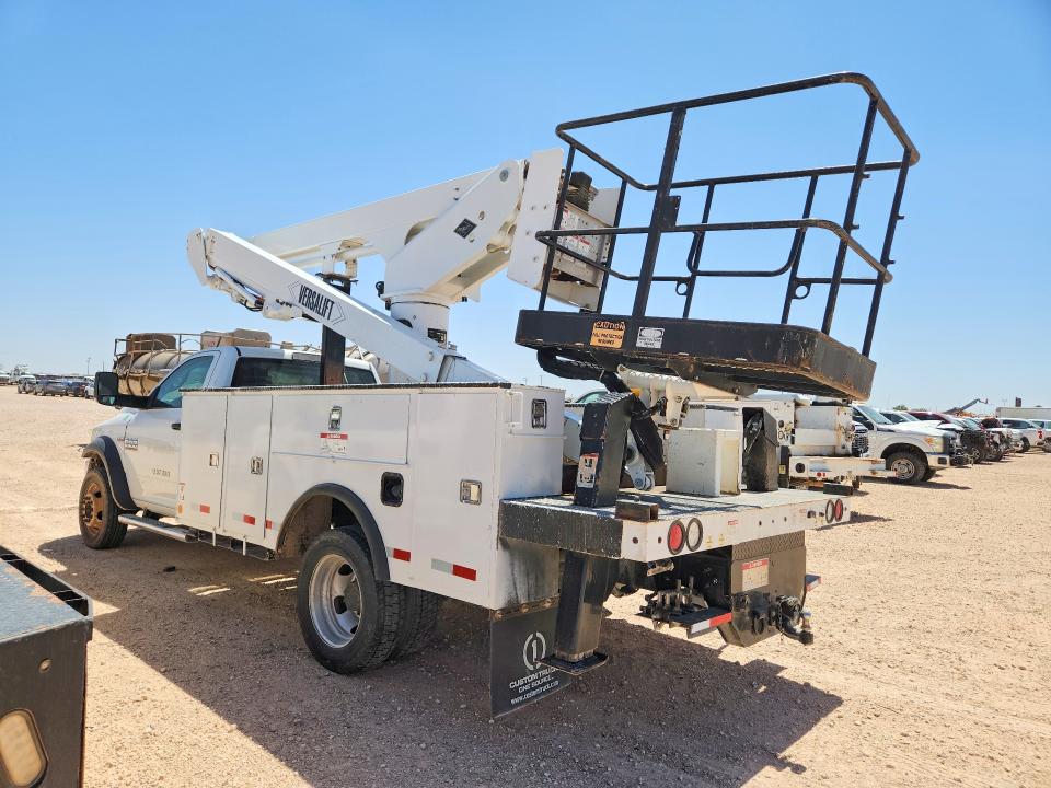53344656 :رقم المزاد ، 3C7WRNBJ3JG243871 vin ، 2018 Ram 5500 مزاد بيع