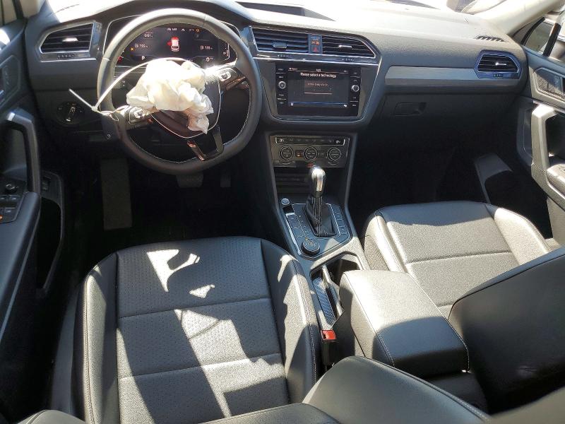 55049886 :رقم المزاد ، 3VV2B7AX5MM104821 vin ، 2021 Volkswagen Tiguan مزاد بيع