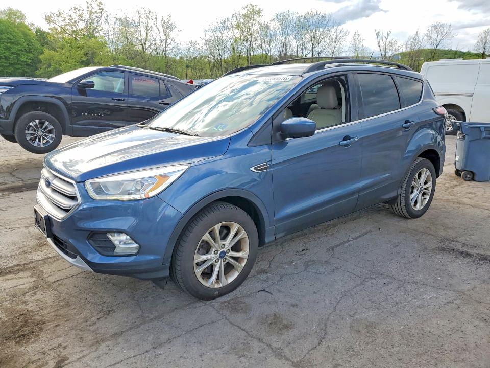 53040616 :رقم المزاد ، 1FMCU9HDXJUB01811 vin ، 2018 Ford Escape مزاد بيع