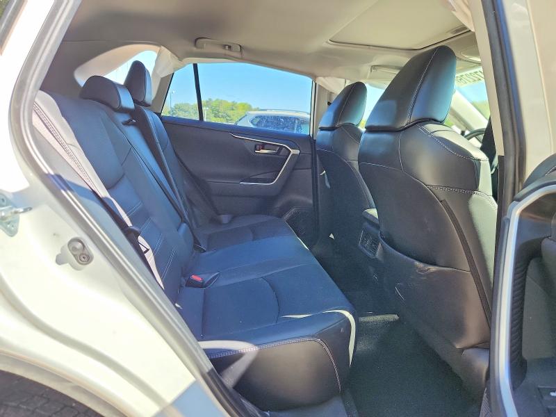 Auction sale of the 2022 Toyota Rav4, vin: JTMN1RFV6ND085629, lot number: 53472276