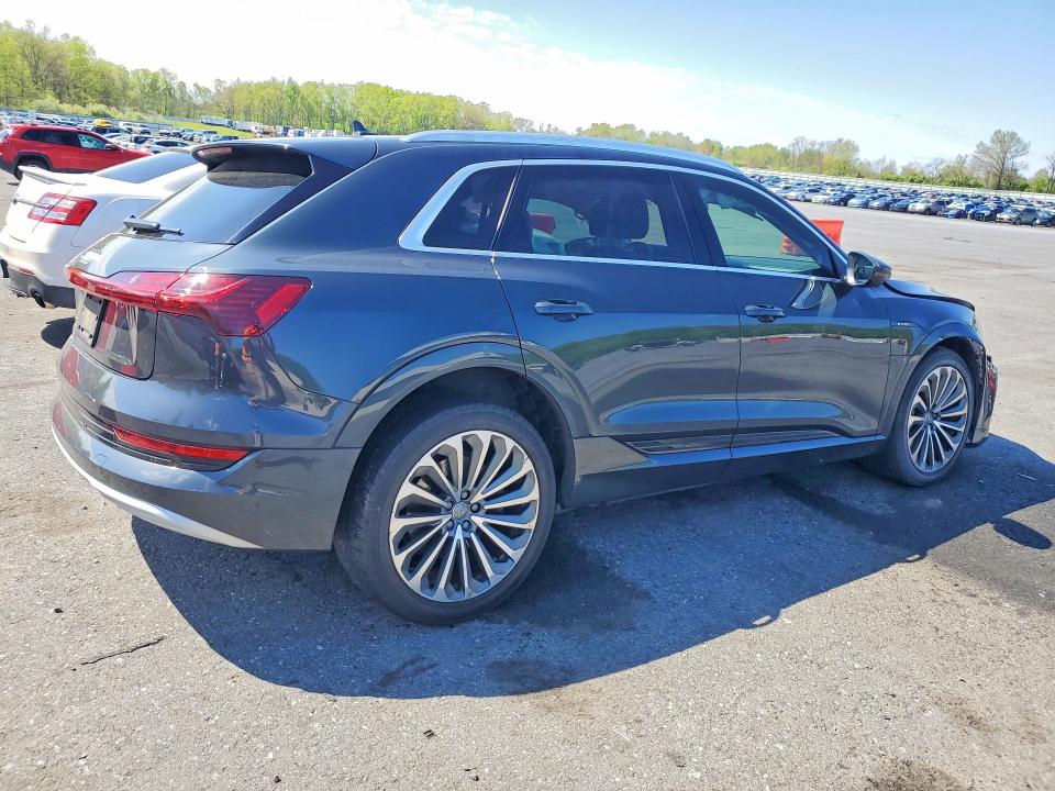2019 Audi E-tron მანქანა იყიდება აუქციონზე, vin: WA1VABGE5KB021007, აუქციონის ნომერი: 52238636