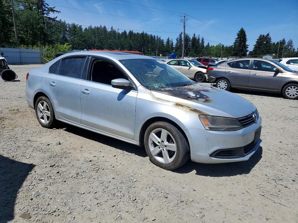 2013 Volkswagen Jetta მანქანა იყიდება აუქციონზე, vin: 3VWLL7AJ8DM376692, აუქციონის ნომერი: 54699496