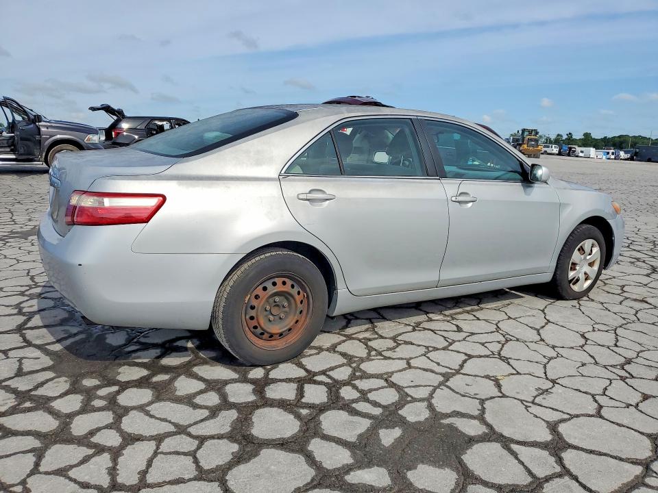 52433136 :رقم المزاد ، 4T1BE46K97U136023 vin ، 2007 Toyota Camry مزاد بيع