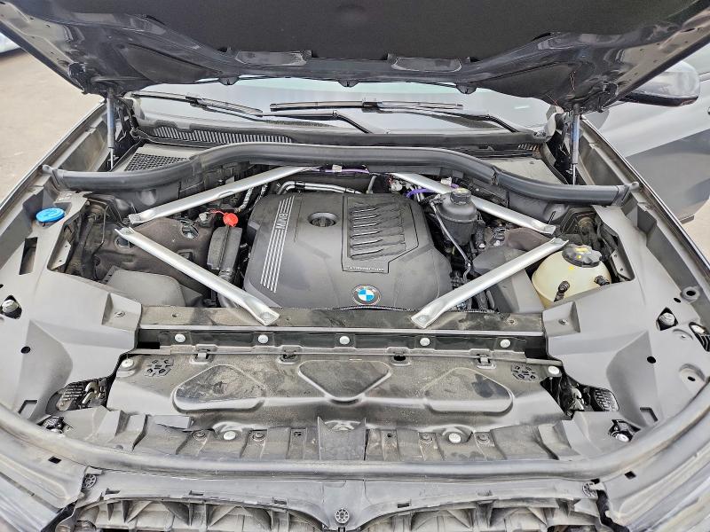 54999046 :رقم المزاد ، 5UXCW2C00M9H88302 vin ، 2021 Bmw X7 مزاد بيع