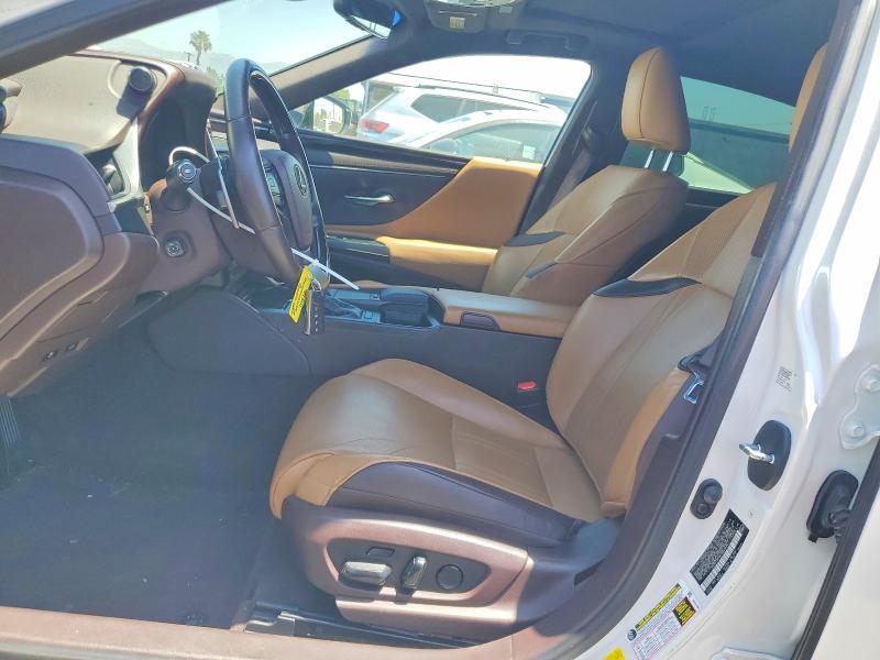 2020 Lexus Es მანქანა იყიდება აუქციონზე, vin: 58AEZ1B1XLU053426, აუქციონის ნომერი: 54647816