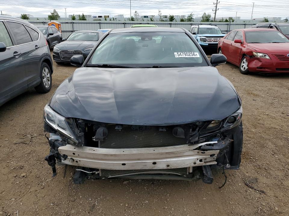 Auction sale of the 2021 Toyota Camry Hybrid, vin: 4T1C31AK5MU557586, lot number: 54795256