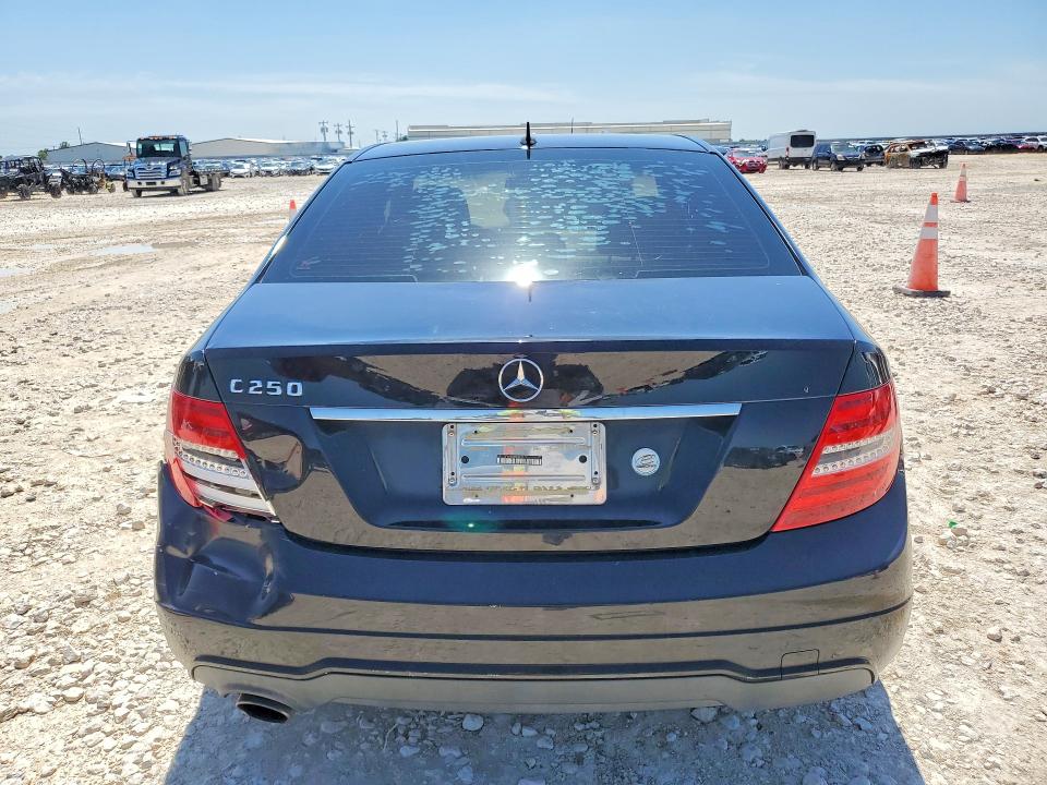 54976866 :رقم المزاد ، WDDGF4HB3ER303177 vin ، 2014 Mercedes-benz C مزاد بيع