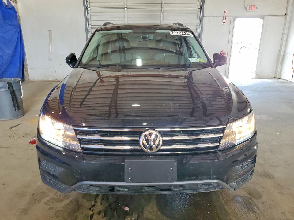 Продаж на аукціоні авто 2018 Volkswagen Tiguan, vin: 3VV2B7AX9JM120953, номер лоту: 52245536