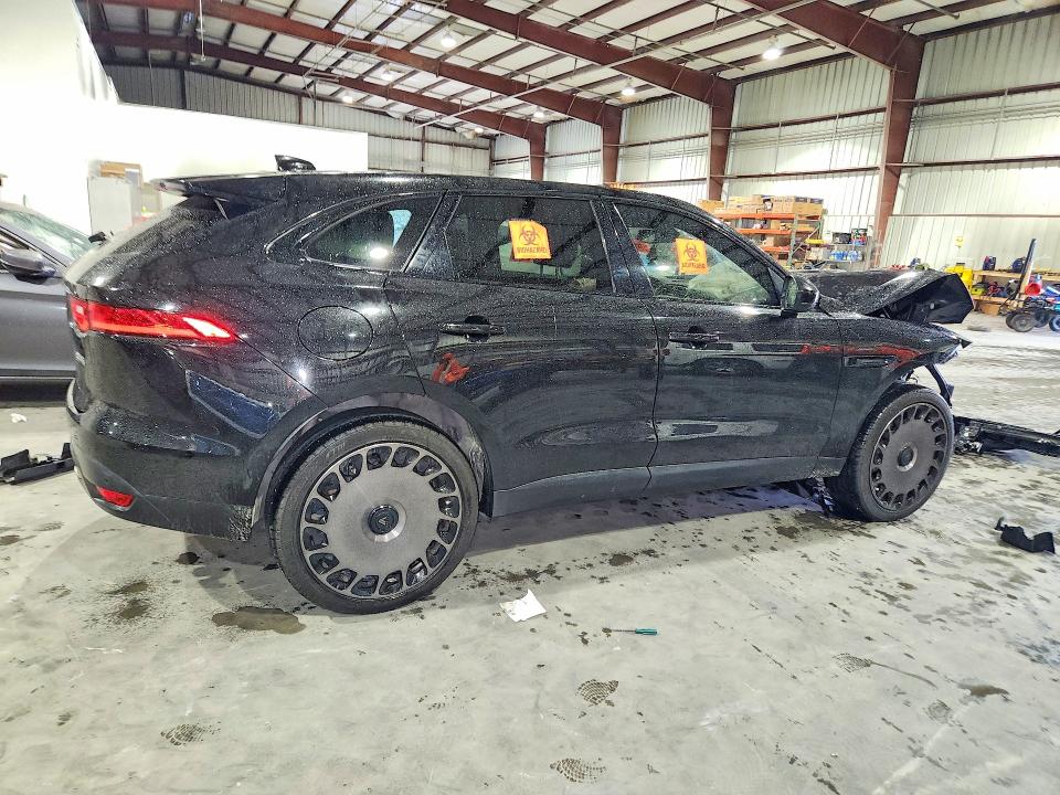 52440996 :رقم المزاد ، SADCJ2BVXHA067987 vin ، 2017 Jaguar F-pace مزاد بيع