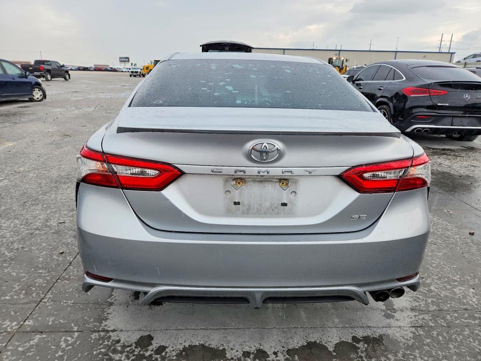 2018 Toyota Camry მანქანა იყიდება აუქციონზე, vin: 4T1B11HK9JU143374, აუქციონის ნომერი: 54481216