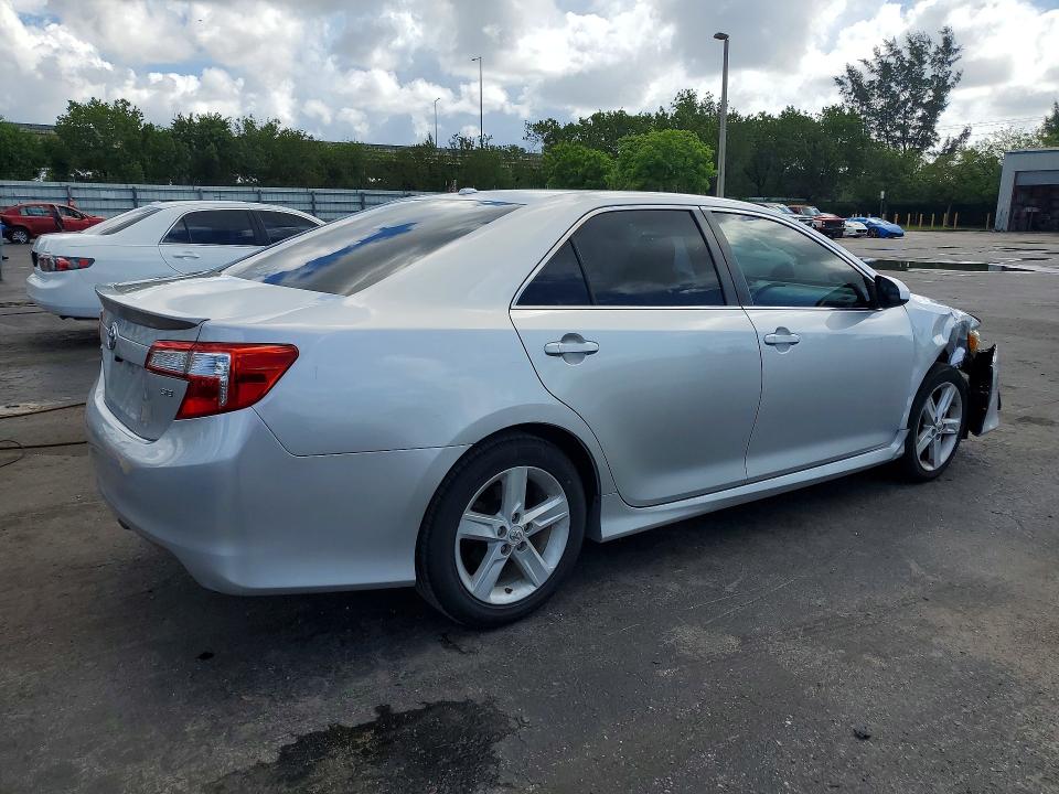 53851256 :رقم المزاد ، 4T1BF1FKXDU211335 vin ، 2013 Toyota Camry مزاد بيع