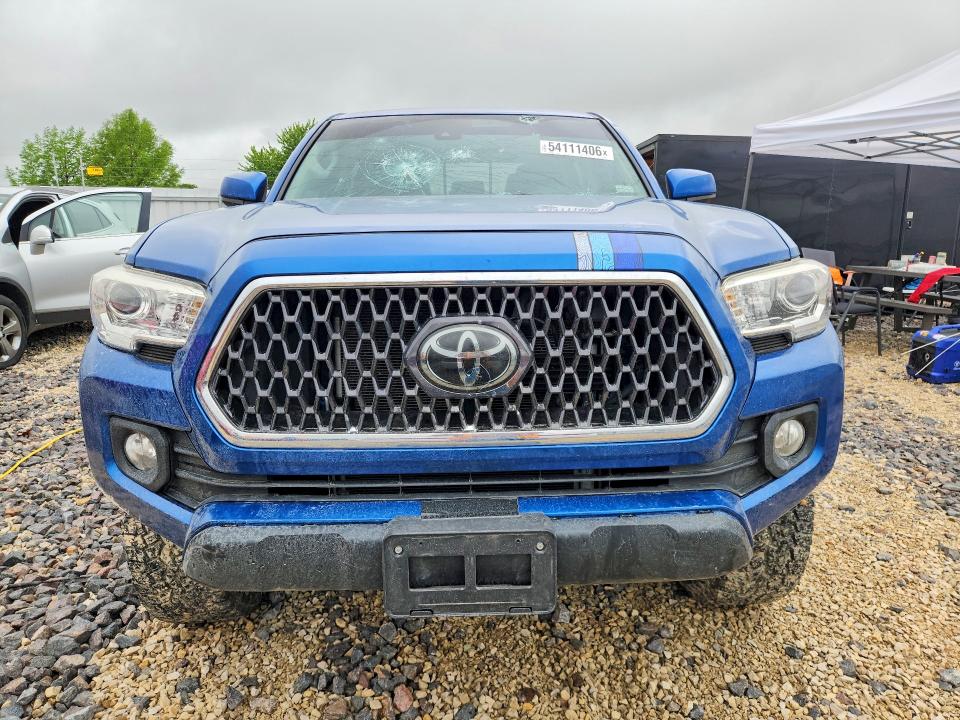 54111406 :رقم المزاد ، 3TMCZ5AN0JM177785 vin ، 2018 Toyota Tacoma مزاد بيع