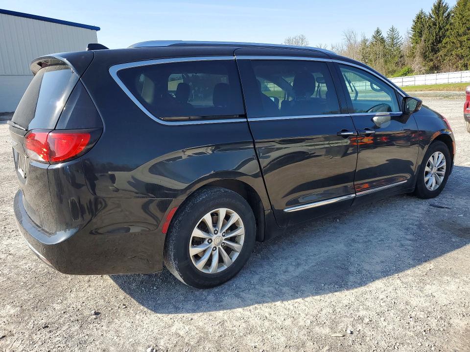 52310266 :رقم المزاد ، 2C4RC1BG2JR120727 vin ، 2018 Chrysler Pacifica مزاد بيع