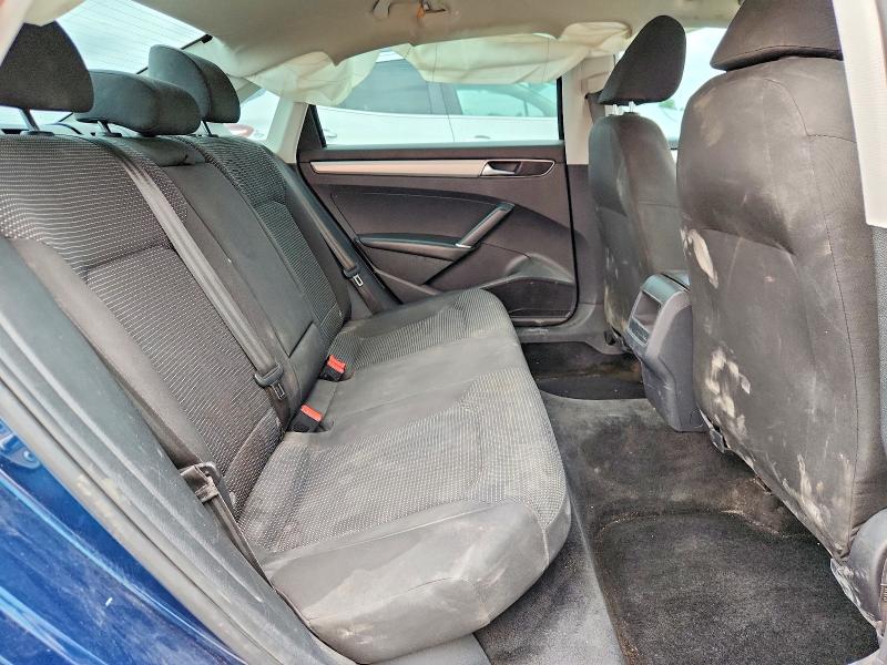 54397286 :رقم المزاد ، 1VWAA7A34JC015567 vin ، 2018 Volkswagen Passat مزاد بيع