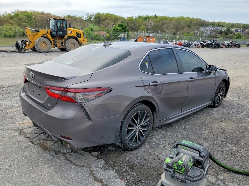 51856186 :رقم المزاد ، 4T1T11AKXRU850977 vin ، 2024 Toyota Camry مزاد بيع