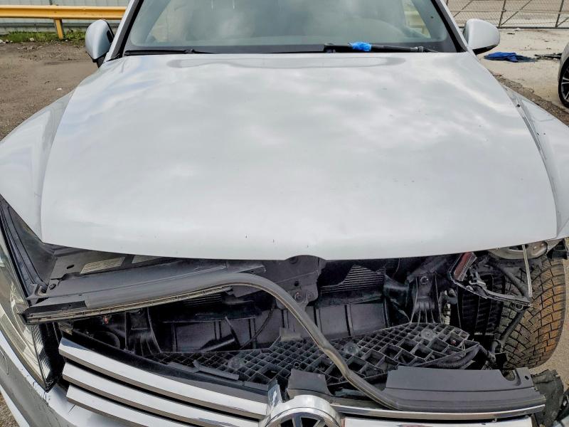 52179756 :رقم المزاد ، WVGRF7BP1HD000646 vin ، 2017 Volkswagen Touareg مزاد بيع