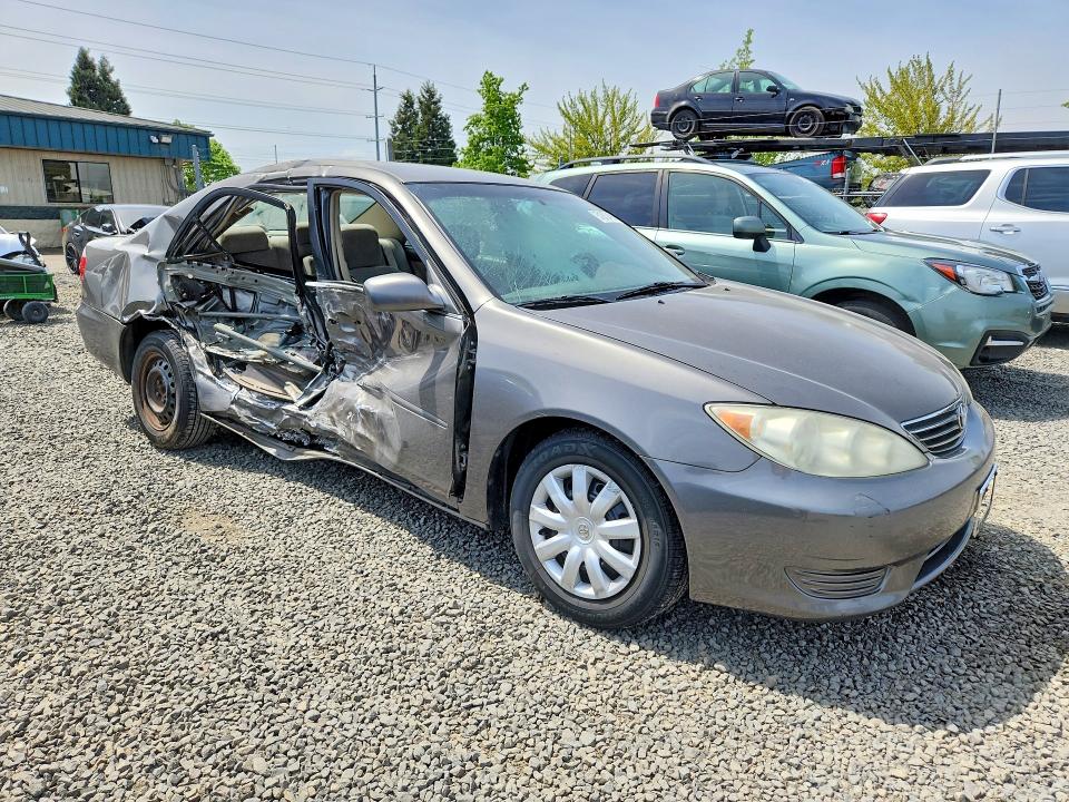 2006 Toyota Camry მანქანა იყიდება აუქციონზე, vin: 4T1BE32K16U735500, აუქციონის ნომერი: 51870436