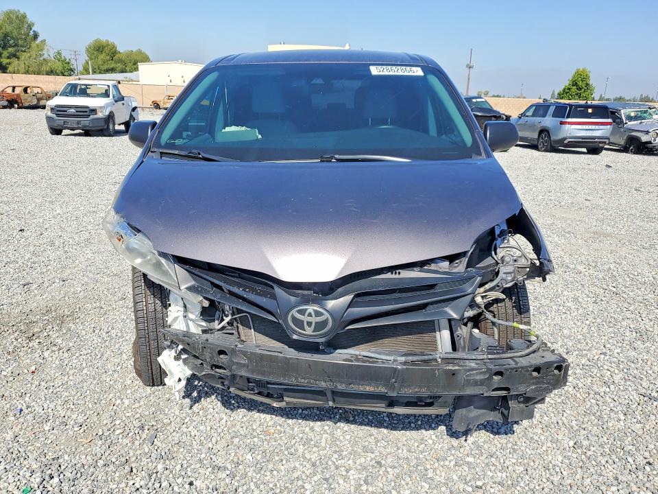 52862866 :رقم المزاد ، 5TDZZ3DC8LS073881 vin ، 2020 Toyota Sienna مزاد بيع