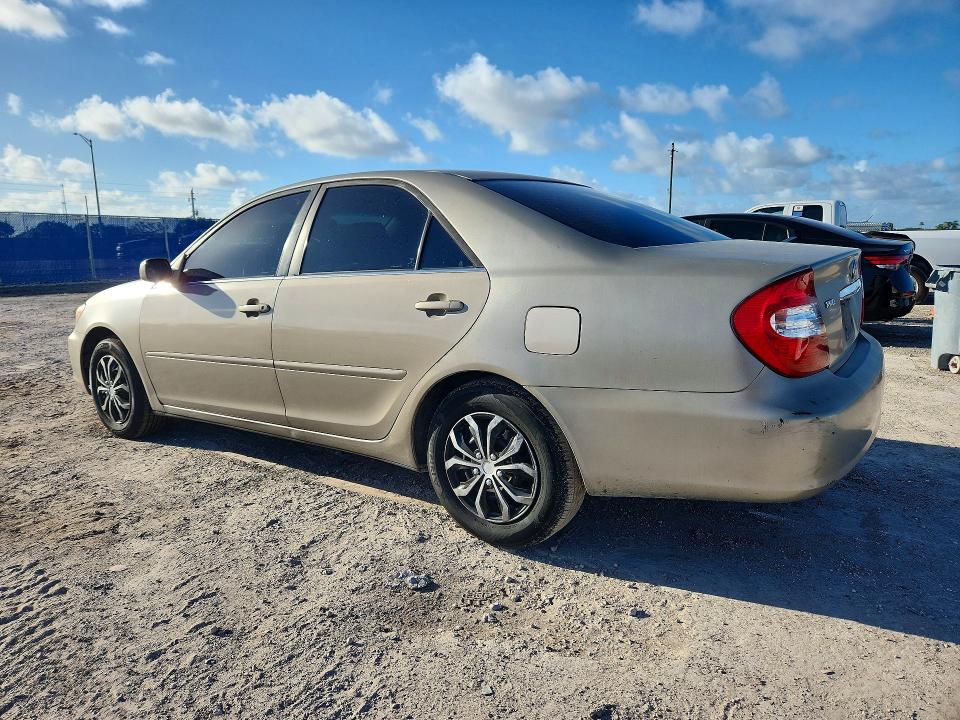 53410076 :رقم المزاد ، 4T1BE32KX3U647749 vin ، 2003 Toyota Camry مزاد بيع