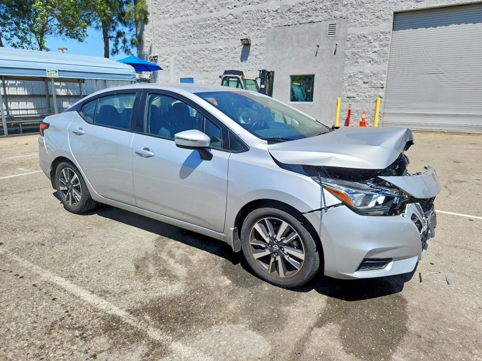 53122896 :رقم المزاد ، 3N1CN8EV4LL868398 vin ، 2020 Nissan Versa مزاد بيع
