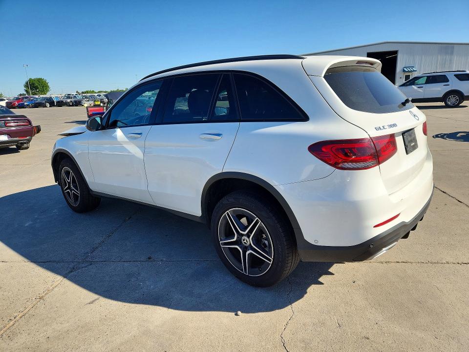 53980156 :رقم المزاد ، W1N0G8EBXNV397532 vin ، 2022 Mercedes-benz Glc مزاد بيع