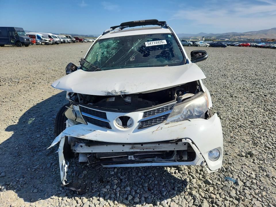 54114426 :رقم المزاد ، JTMRFREV9FJ033872 vin ، 2015 Toyota Rav4 مزاد بيع