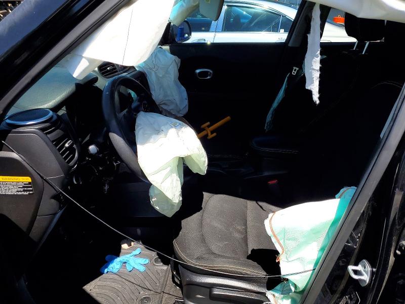 55032346 :رقم المزاد ، KNDJP3A57F7204094 vin ، 2015 Kia Soul مزاد بيع