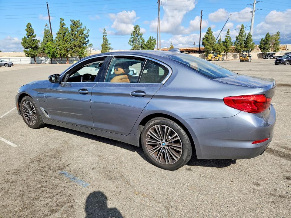 2020 Bmw 530e მანქანა იყიდება აუქციონზე, vin: WBAJA9C0XLCD72840, აუქციონის ნომერი: 55066306