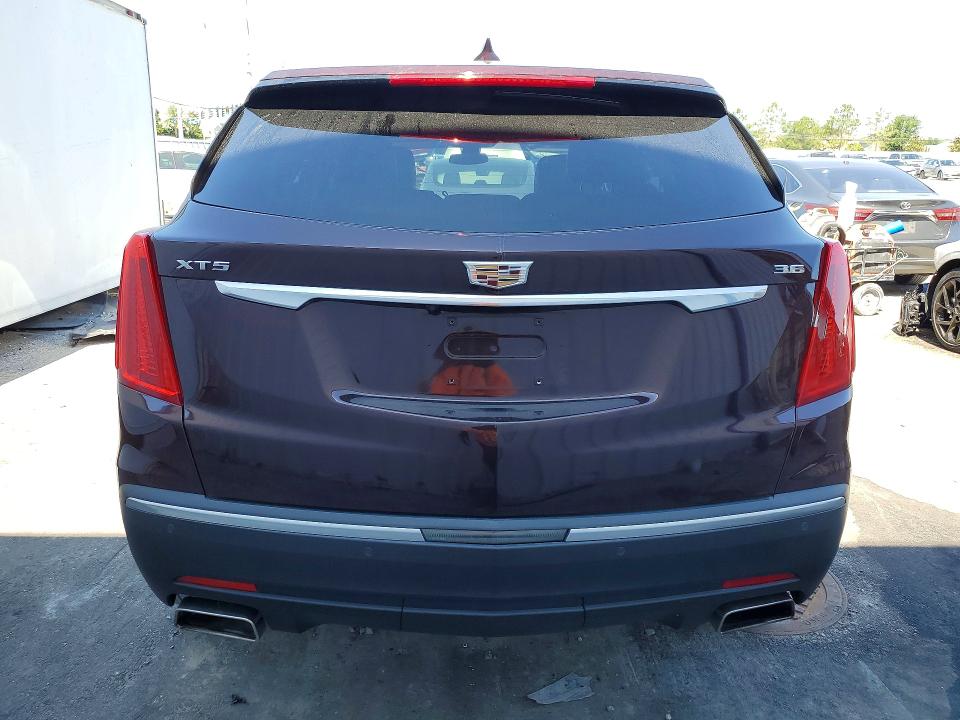 52512336 :رقم المزاد ، 1GYKNCRS0JZ132246 vin ، 2018 Cadillac Xt5 مزاد بيع