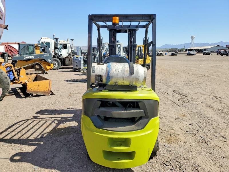 55041176 :رقم المزاد ، 55041176 vin ، 2022 Clark Forklift Gts25 مزاد بيع