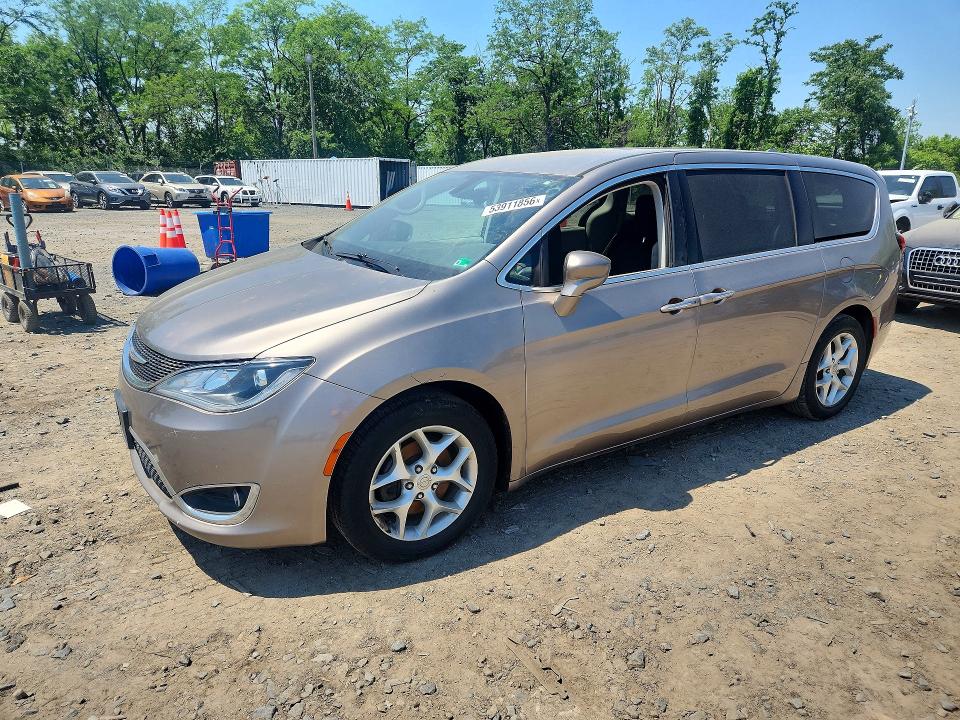 2018 Chrysler Pacifica მანქანა იყიდება აუქციონზე, vin: 2C4RC1FG9JR131458, აუქციონის ნომერი: 53911856