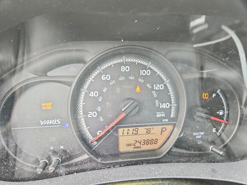 2015 Toyota Yaris მანქანა იყიდება აუქციონზე, vin: VNKKTUD34FA027515, აუქციონის ნომერი: 55198496