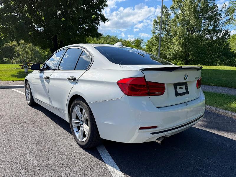 55624816 :رقم المزاد ، WBA8E9C52GK646913 vin ، 2016 Bmw 328 مزاد بيع