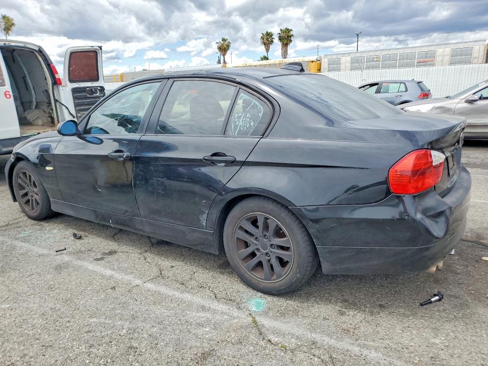 2006 Bmw 325 მანქანა იყიდება აუქციონზე, vin: WBAVB17526NK36570, აუქციონის ნომერი: 51367306