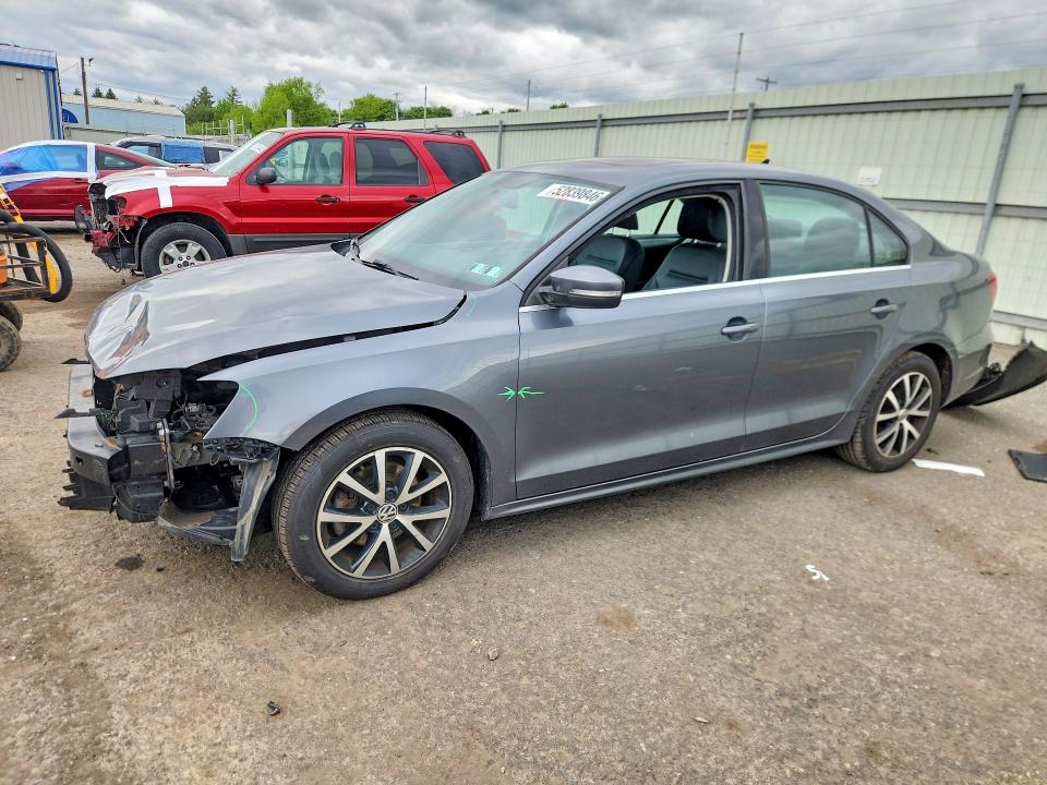 52839846 :رقم المزاد ، 3VWDB7AJ7HM261126 vin ، 2017 Volkswagen Jetta مزاد بيع