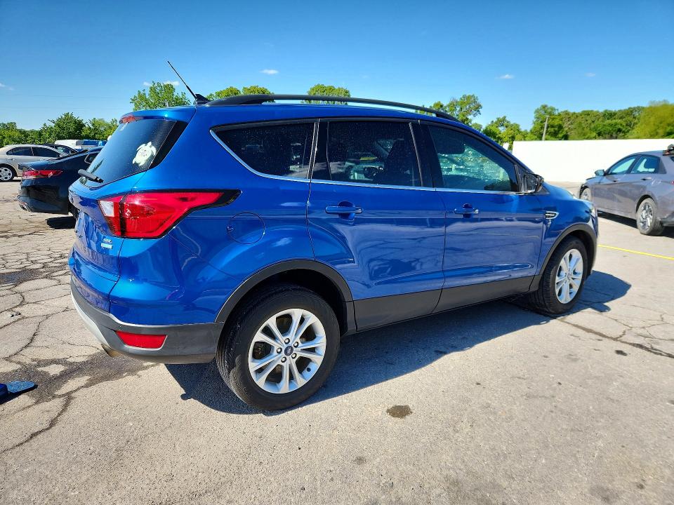 Продаж на аукціоні авто 2019 Ford Escape, vin: 1FMCU0HD8KUC32121, номер лоту: 53123006