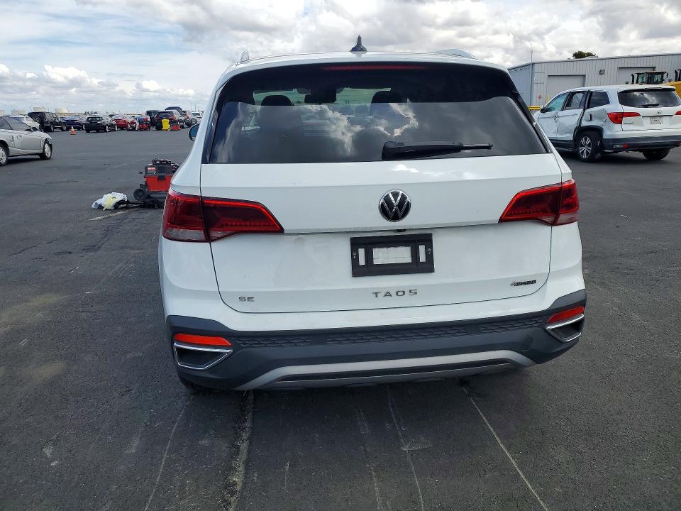 Продажа на аукционе авто 2022 Volkswagen Taos, vin: 3VVWX7B26NM043714, номер лота: 55122026