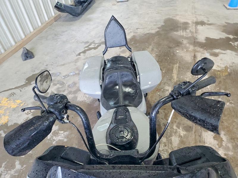 54594816 :رقم المزاد ، 1HD1KH715SB620800 vin ، 2025 Harley Davidson Fltrx مزاد بيع