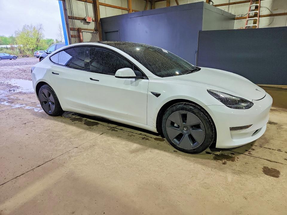 2022 Tesla Model 3 მანქანა იყიდება აუქციონზე, vin: 5YJ3E1EB5NF117595, აუქციონის ნომერი: 51139276